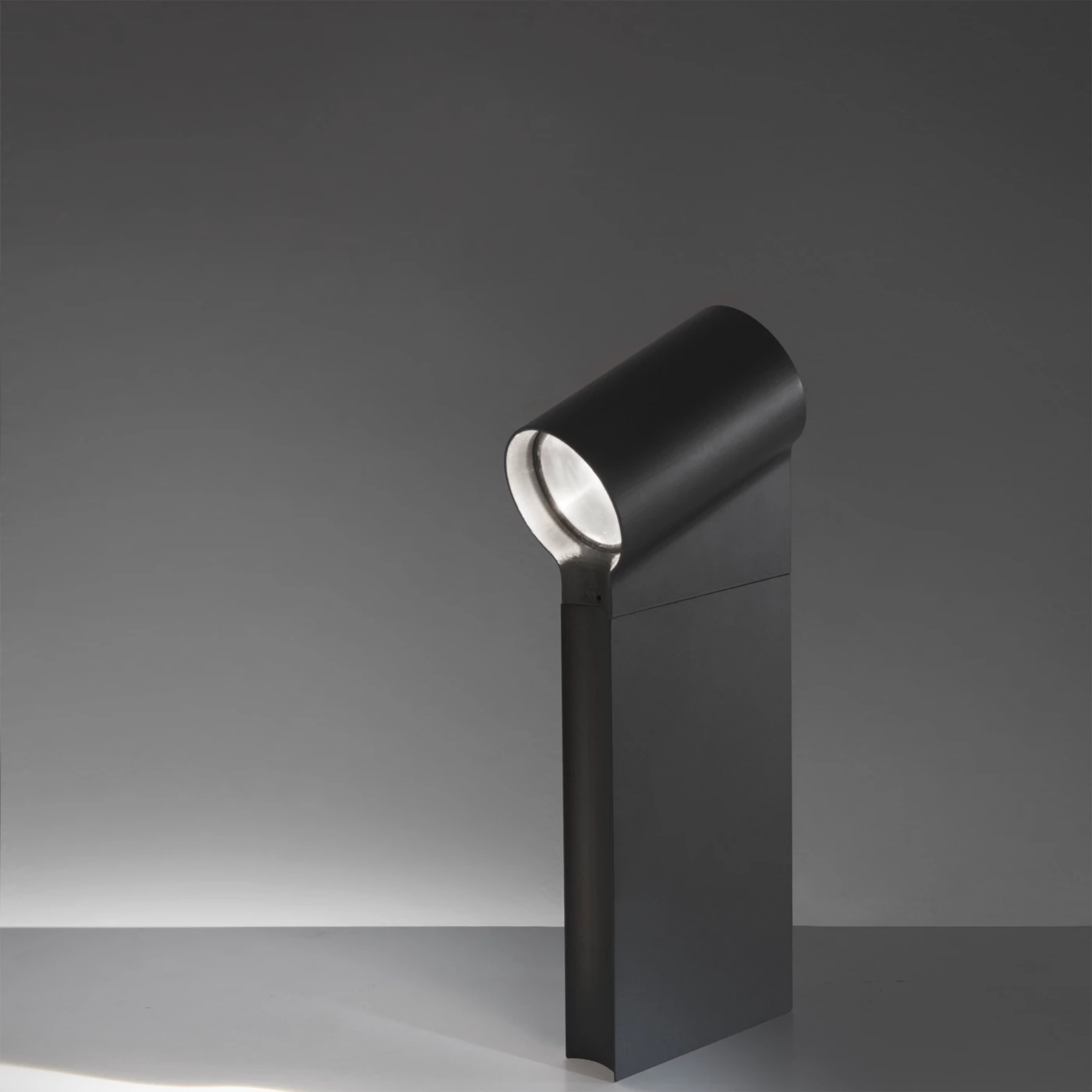Artemide Oblique, sobremuro Led 75 cm — imagen 8