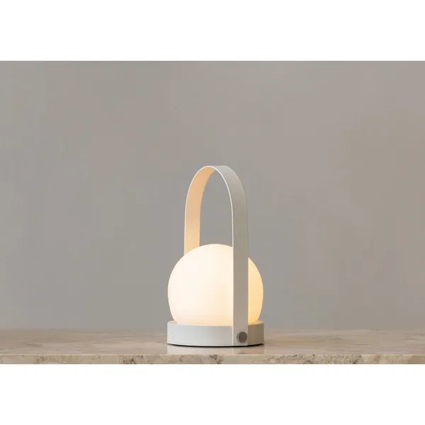 Audo Copenhagen Carrie Portátil Blanco – Lámpara de mesa — imagen 3