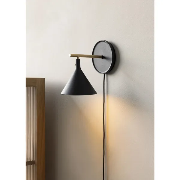 Audo Copenhagen Cast Sconce M. Difusor Negro – Lámpara de pared — imagen 7