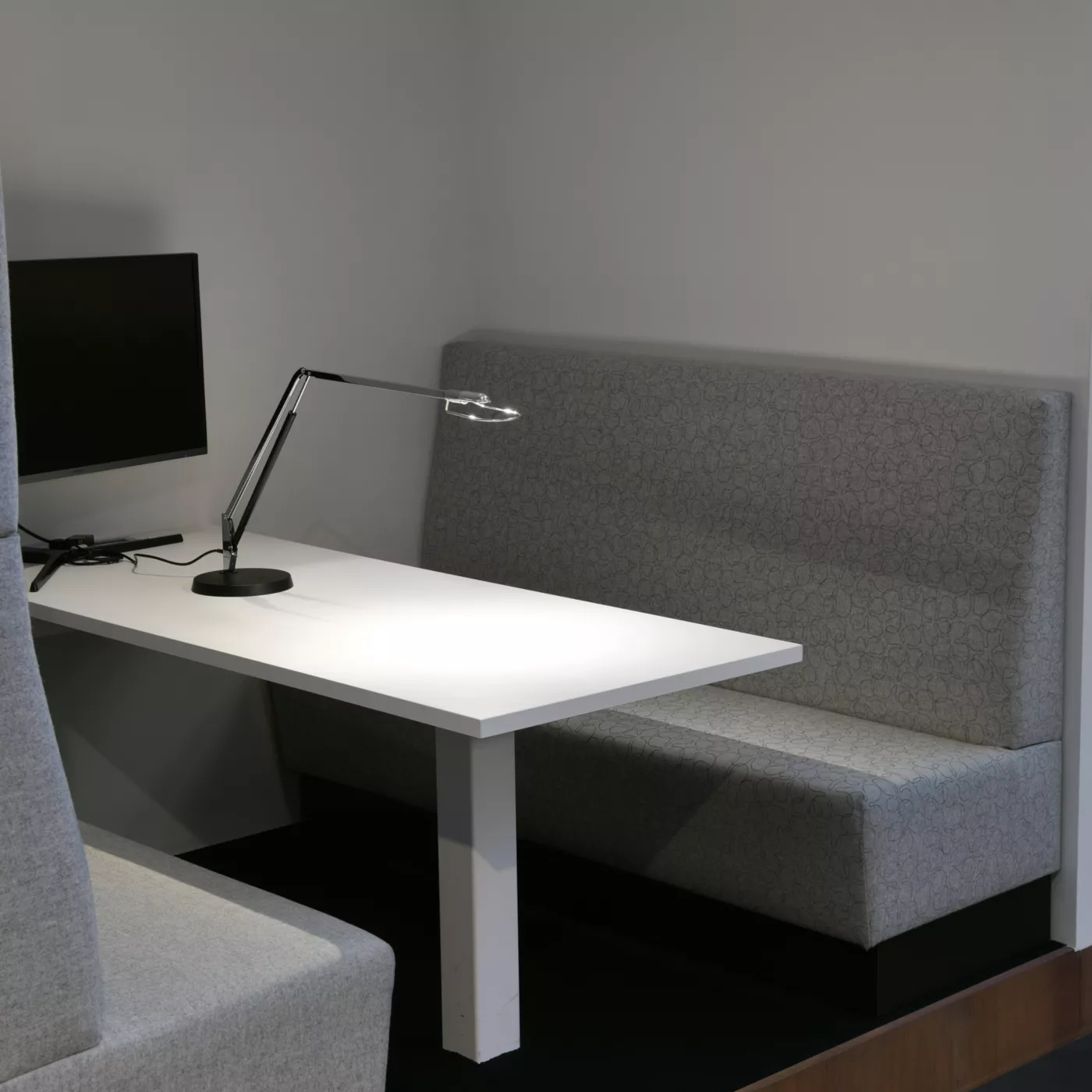 Belux Liftolino, con base para mesa – Lámpara de sobremesa led — imagen 4