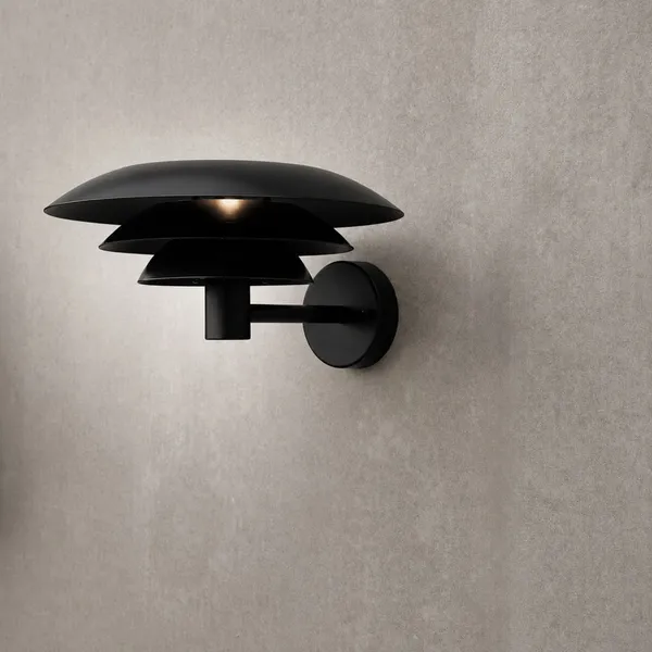 Dyberg Larsen DL30 de Pared Negro – Foco exterior — imagen 4