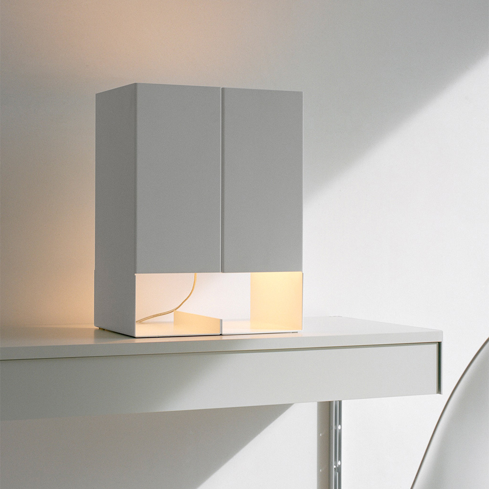 e15 Seam Two – Lámpara sobremesa — imagen 3