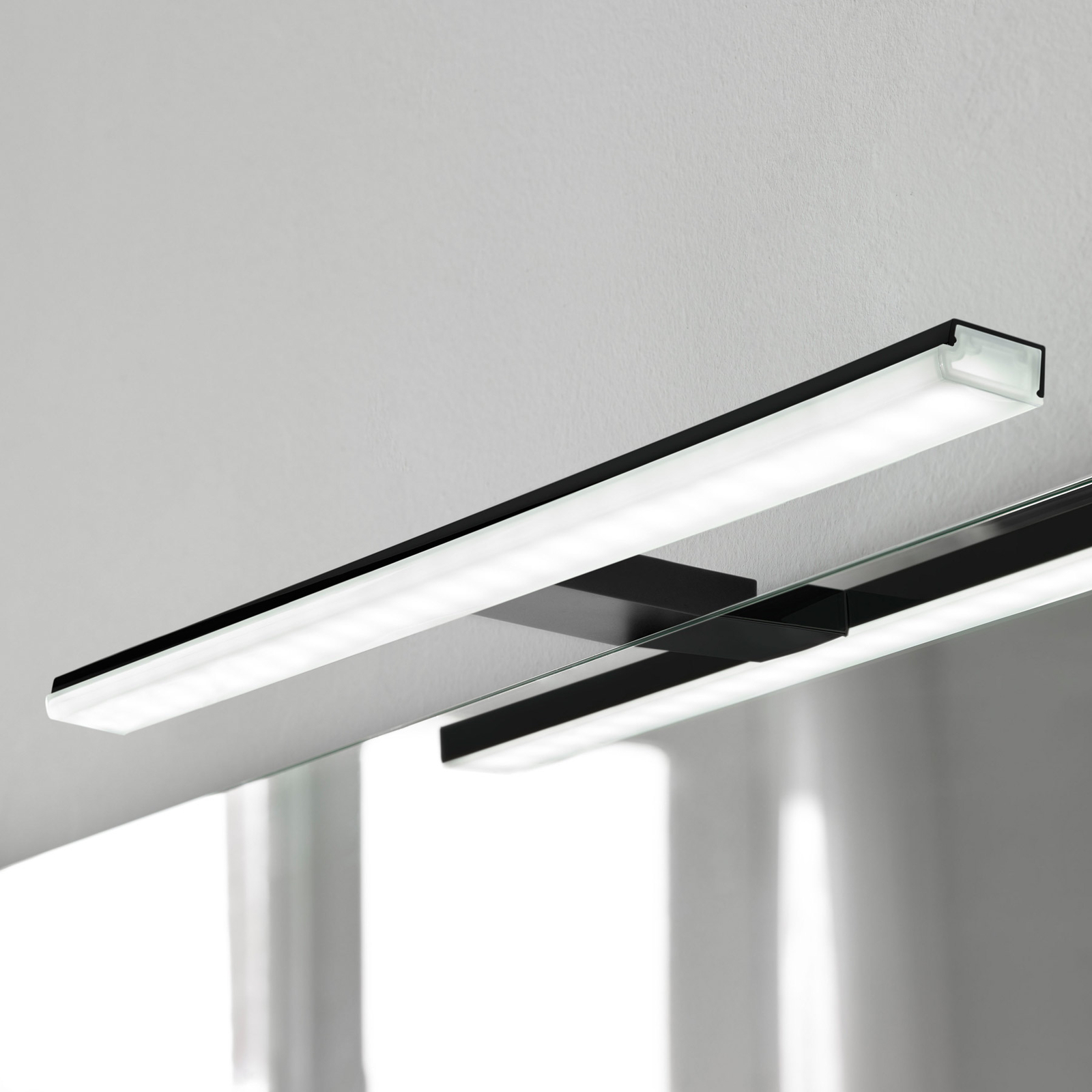 Ebir espejo Led Pandora, negro mate – Lámpara — imagen 3