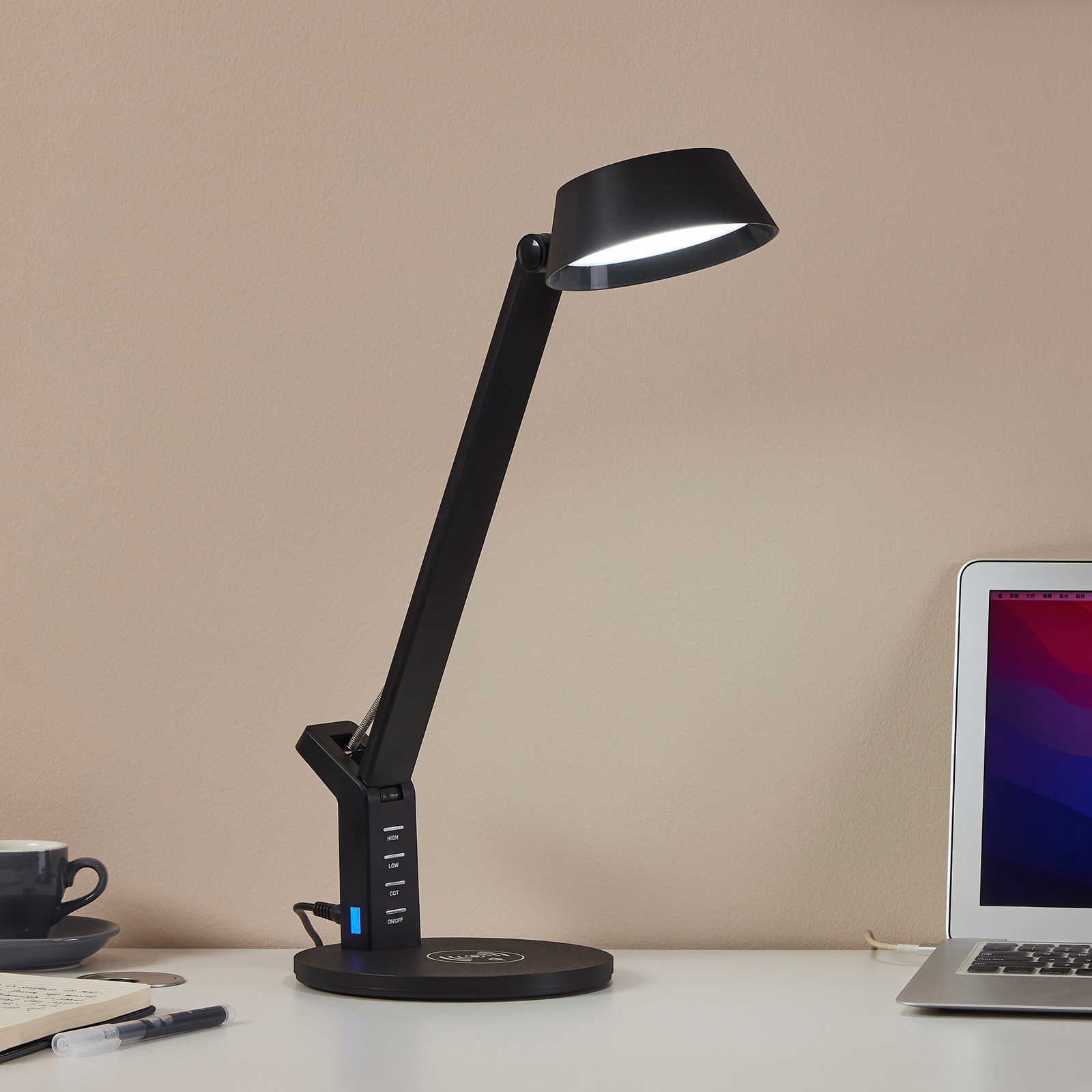 Lámpara de mesa LED Banderalo CCT atenuable Superficie de carga QI