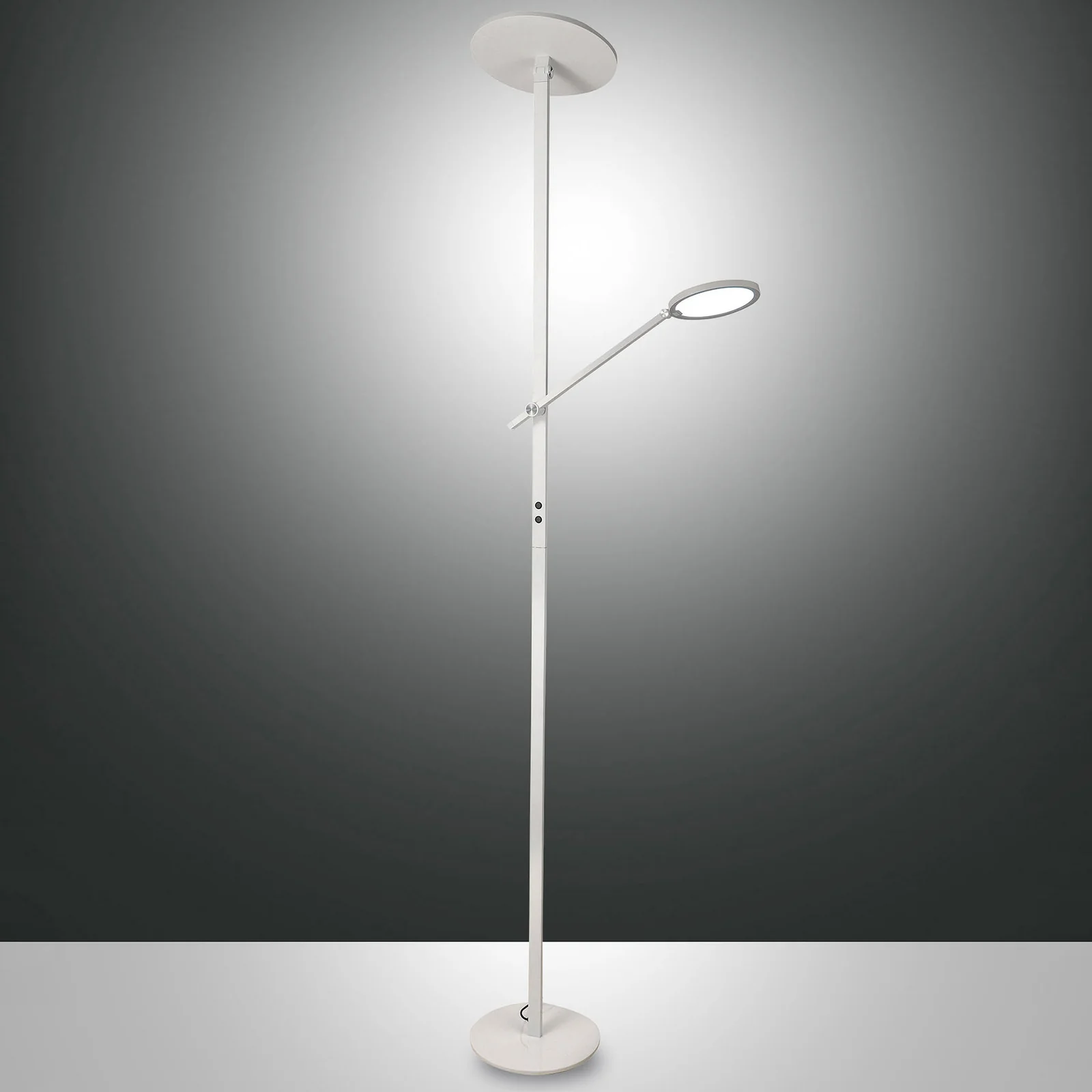 Fabas Luce Regina con brazo de lectura, 2 luces, atenuable – Lámpara de pie led — imagen 2