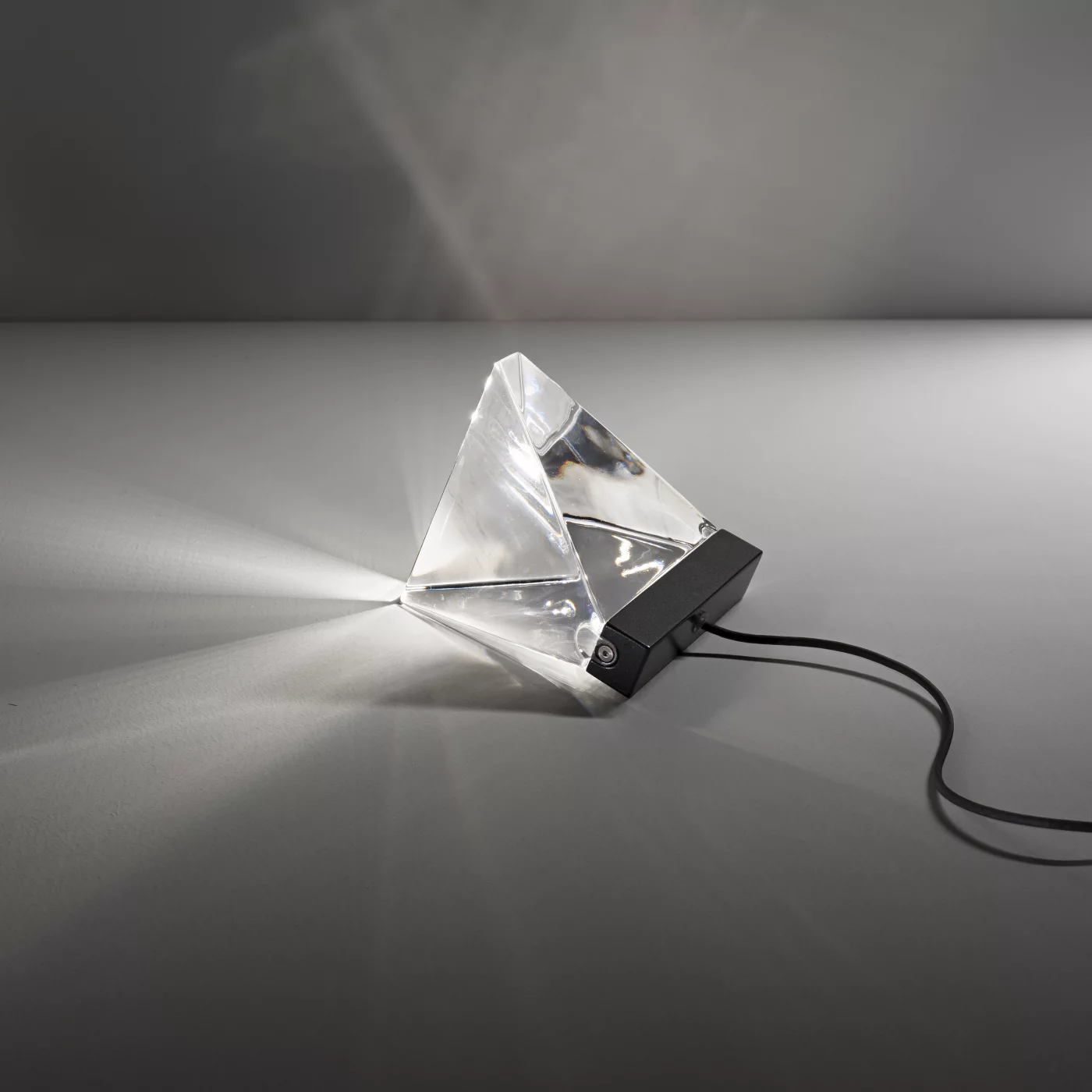 Fabbian Tripla – Lámpara de sobremesa led — imagen 7