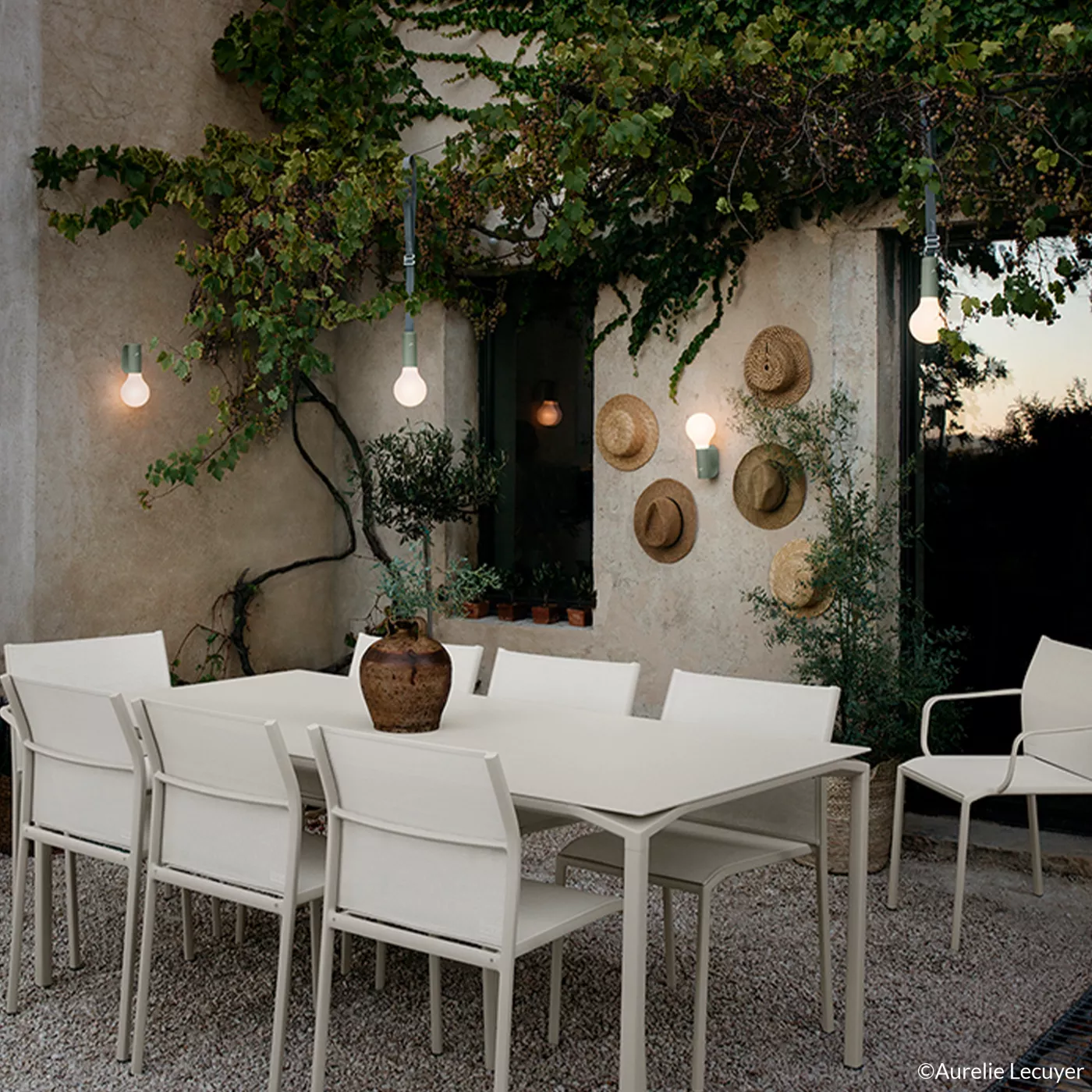 Fermob Aplô, recargable Led con soporte mural – Lámpara — imagen 6