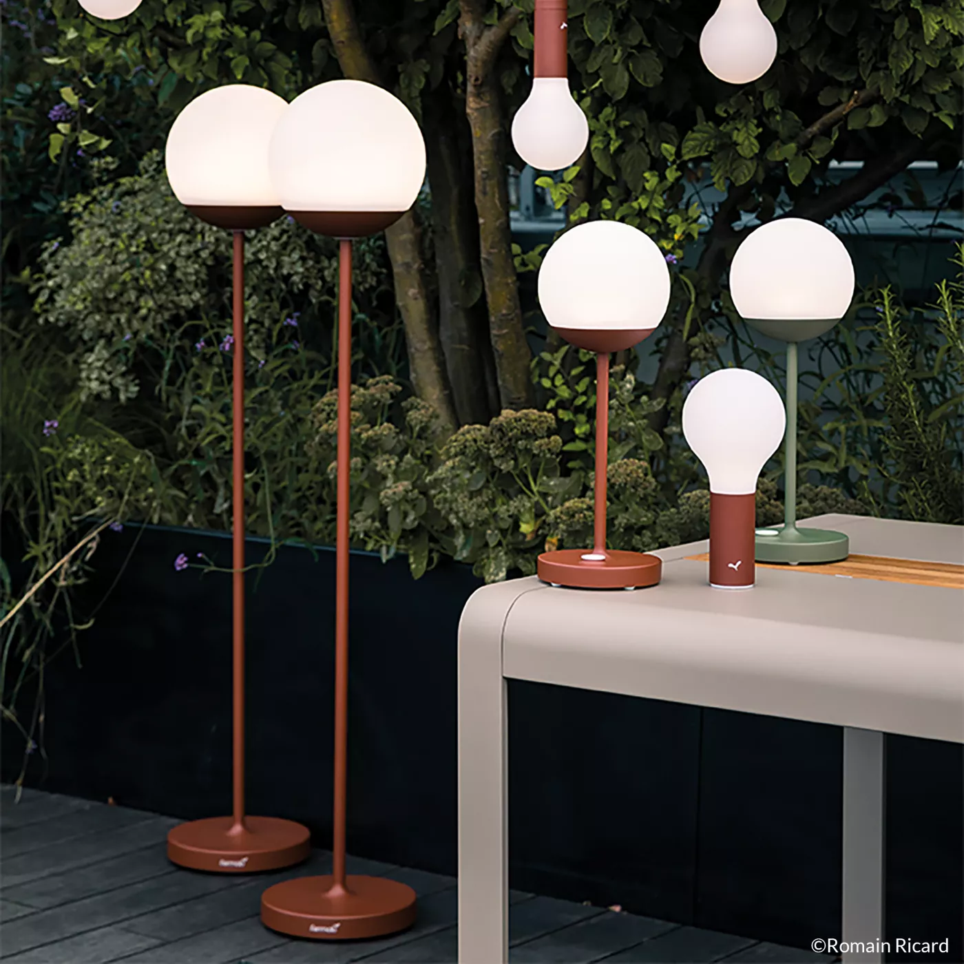 Fermob Mooon! – Lámpara de sobremesa led — imagen 5