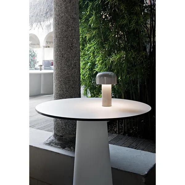Flos Bellhop Batería Blanco – Lámpara de mesa — imagen 4