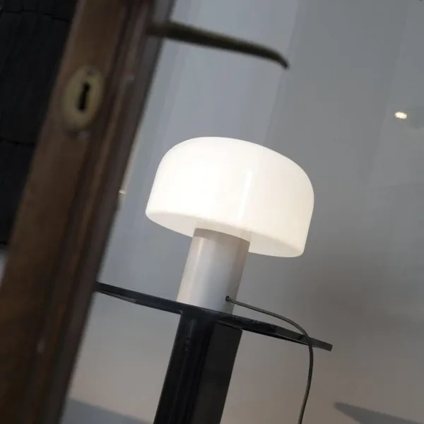 Flos Bellhop T Choco/Cristal – Lámpara de mesa — imagen 7
