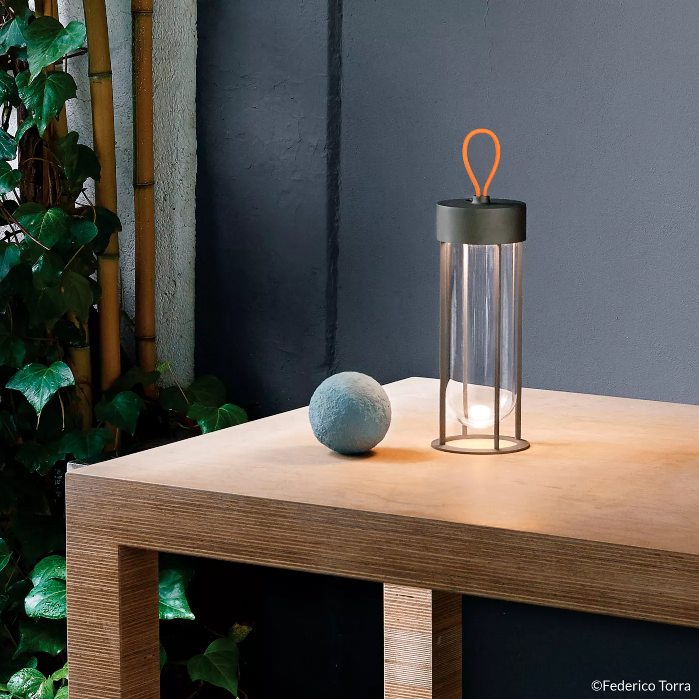 Flos In Vitro, recargable Led – Lámpara — imagen 3