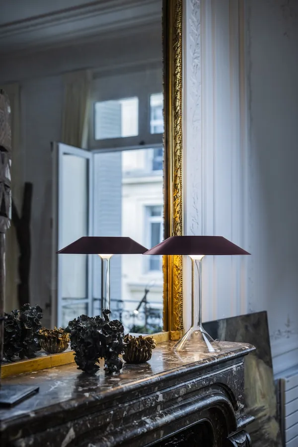 Foscarini Chapeaux M Rojo Oscuro – Lámpara de mesa — imagen 4