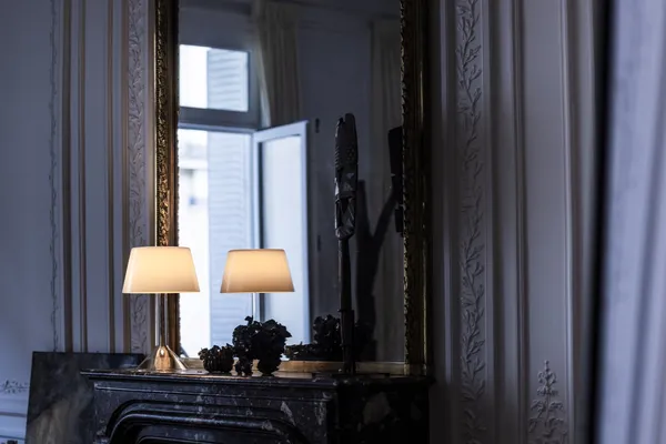 Foscarini Chapeaux V Gris – Lámpara de mesa — imagen 3