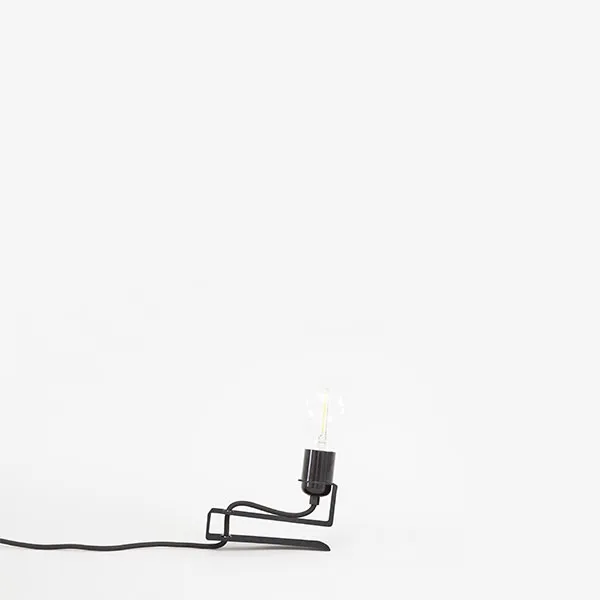 Frama Aml con Clip Negro – Lámpara de pared — imagen 4