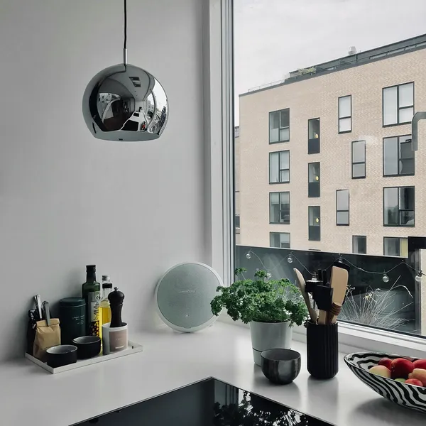 Frandsen Ball Ø25 Negro Mate – Lámpara colgante — imagen 4