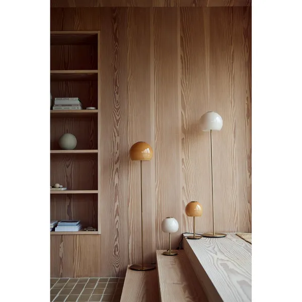 Frandsen Ball Ø18 Ámbar – Lámpara de mesa — imagen 6