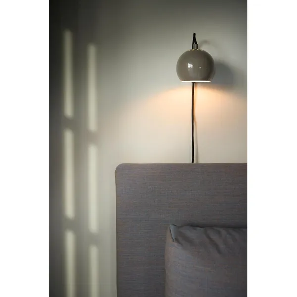 Frandsen Ball Menta – Lámpara de pared — imagen 3