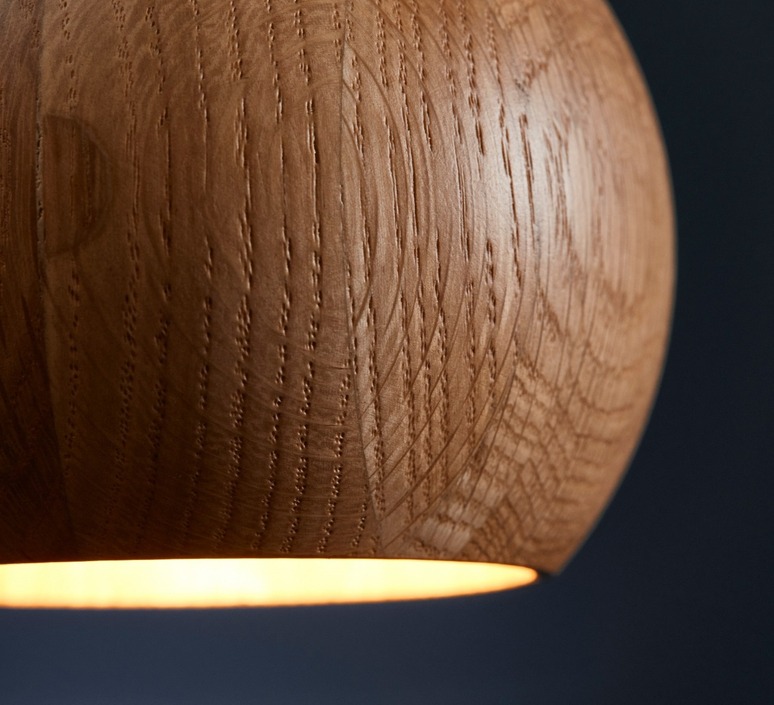 Frandsen Bola, roble, Ø12cm, H10cm – Lámpara colgante — imagen 3