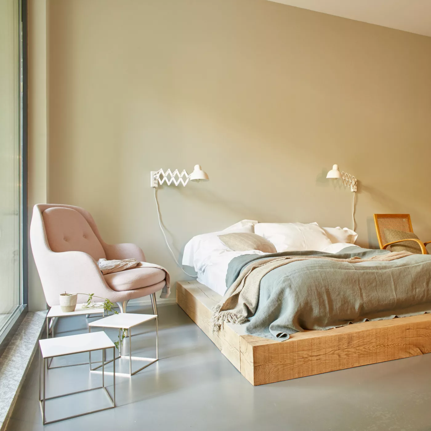 Fritz Hansen Kaiser idell™ 6718-W – Lámpara de pared — imagen 3