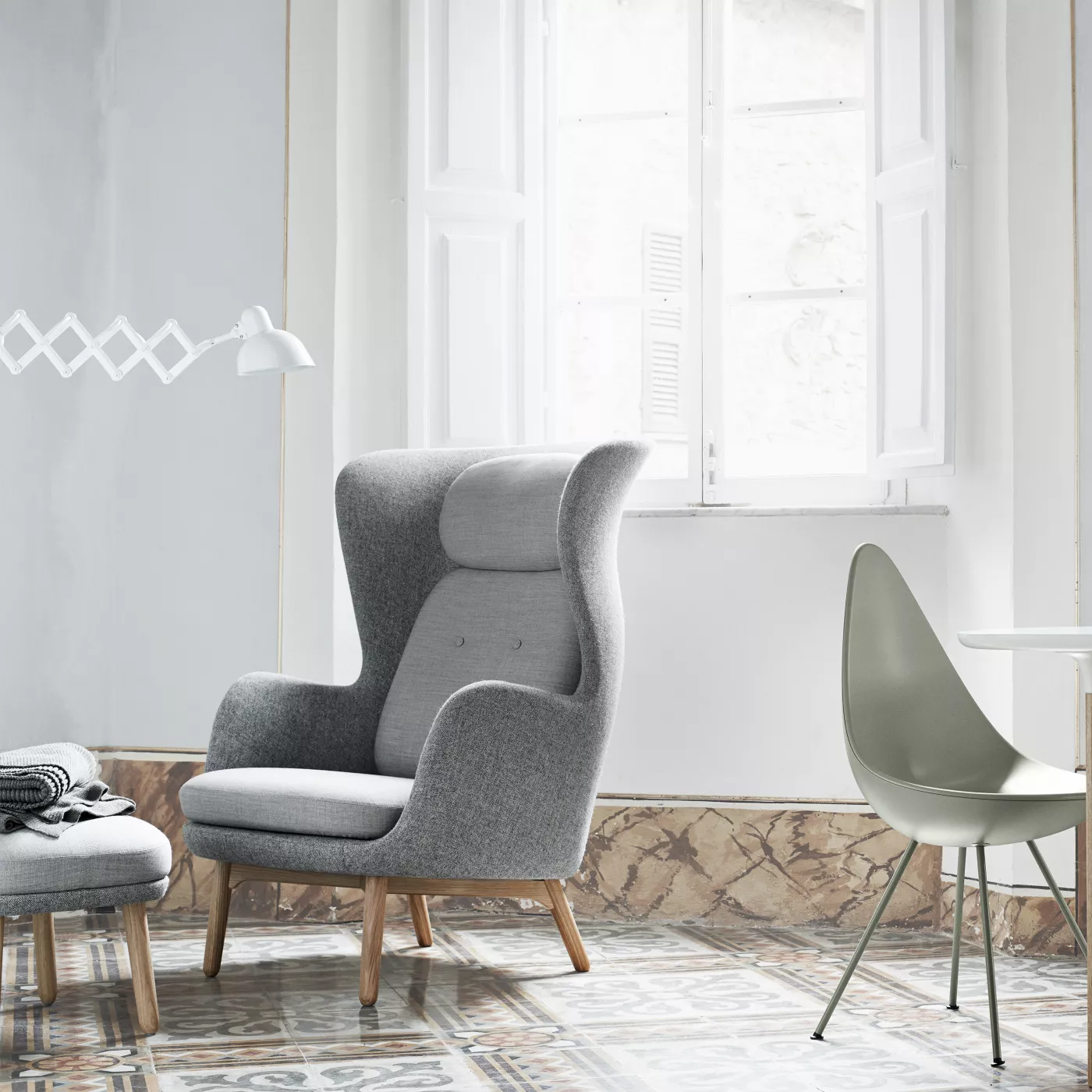Fritz Hansen Kaiser idell™ 6718-W – Lámpara de pared — imagen 5
