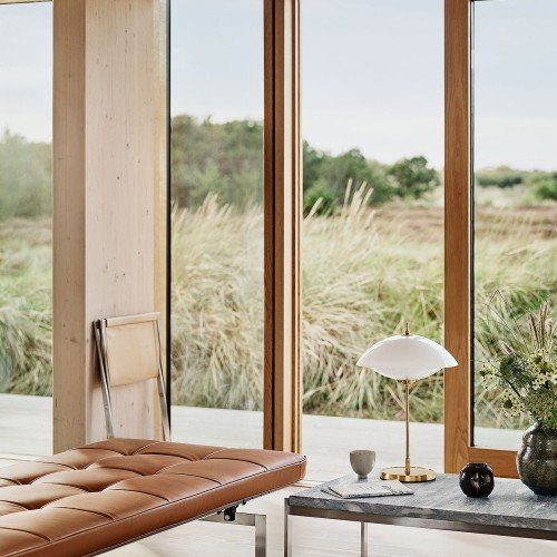 Fritz Hansen Clam – Lámpara de sobremesa — imagen 4