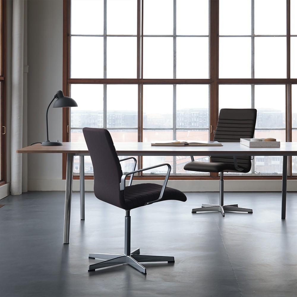 Fritz Hansen Kaiser Idell – Lámpara sobremesa — imagen 5