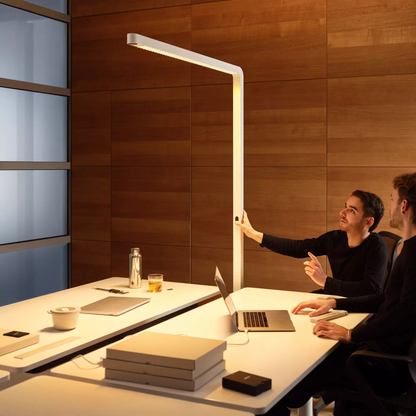 Grau Team Pro, negro - 2.700 K - 4.000 K – Lámpara de pie led — imagen 6