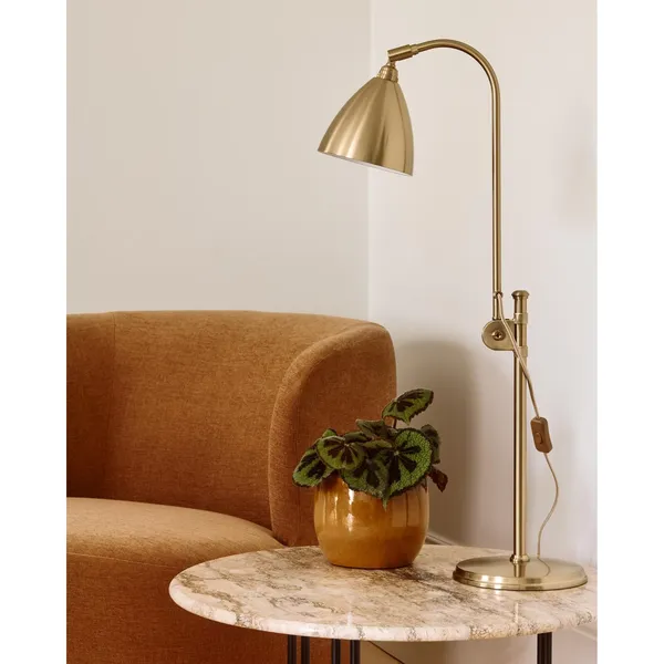 GUBI Bestlite BL1 Latón – Lámpara de mesa — imagen 4