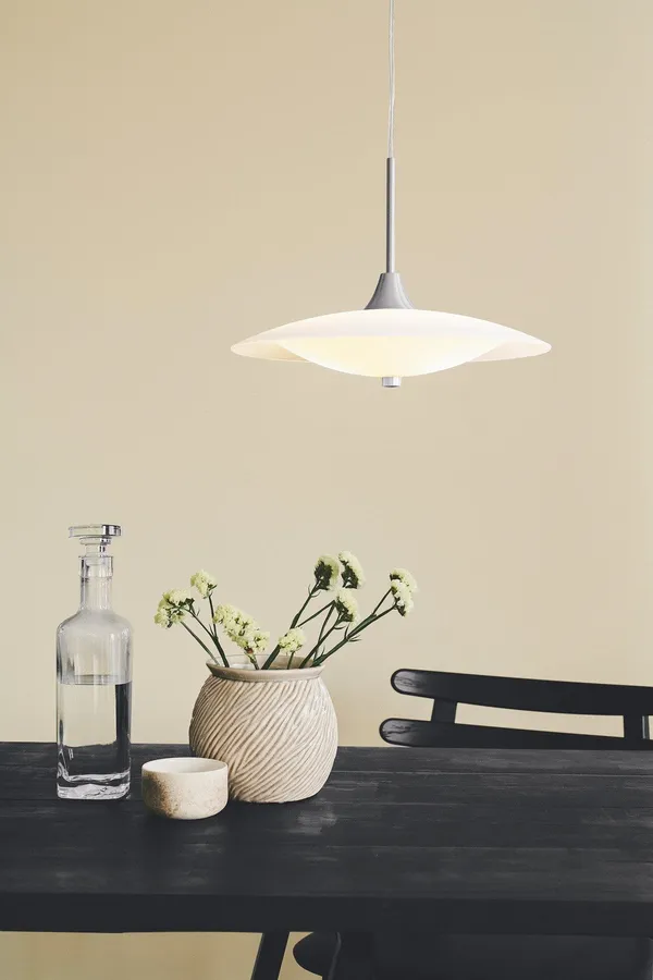 Halo Design Baroni Ø40 Ópalo/ Aluminio – Lámpara colgante — imagen 3