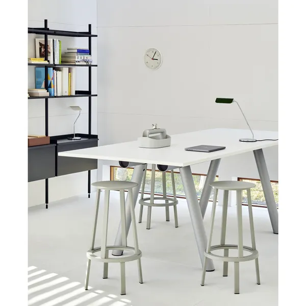 HAY Apex con Pie Verde Esmeralda – Lámpara de mesa — imagen 4
