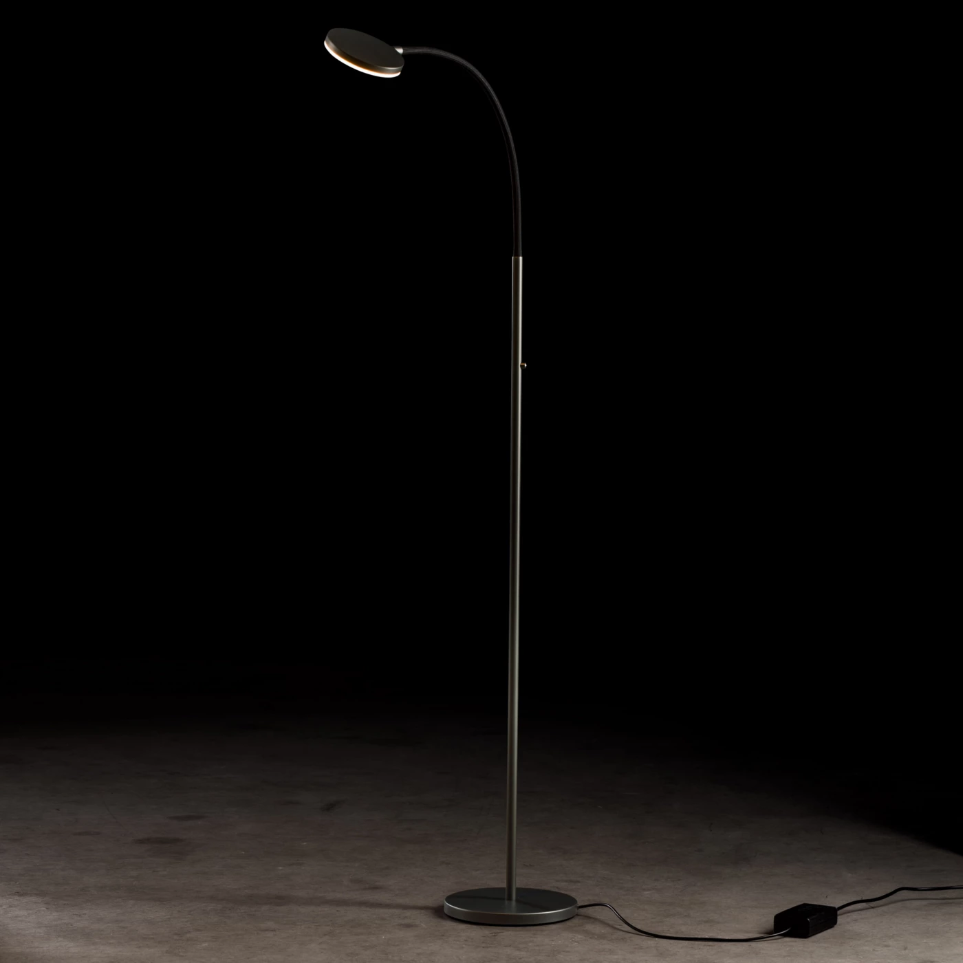 Holtkötter Flex S – Lámpara de pie led — imagen 5