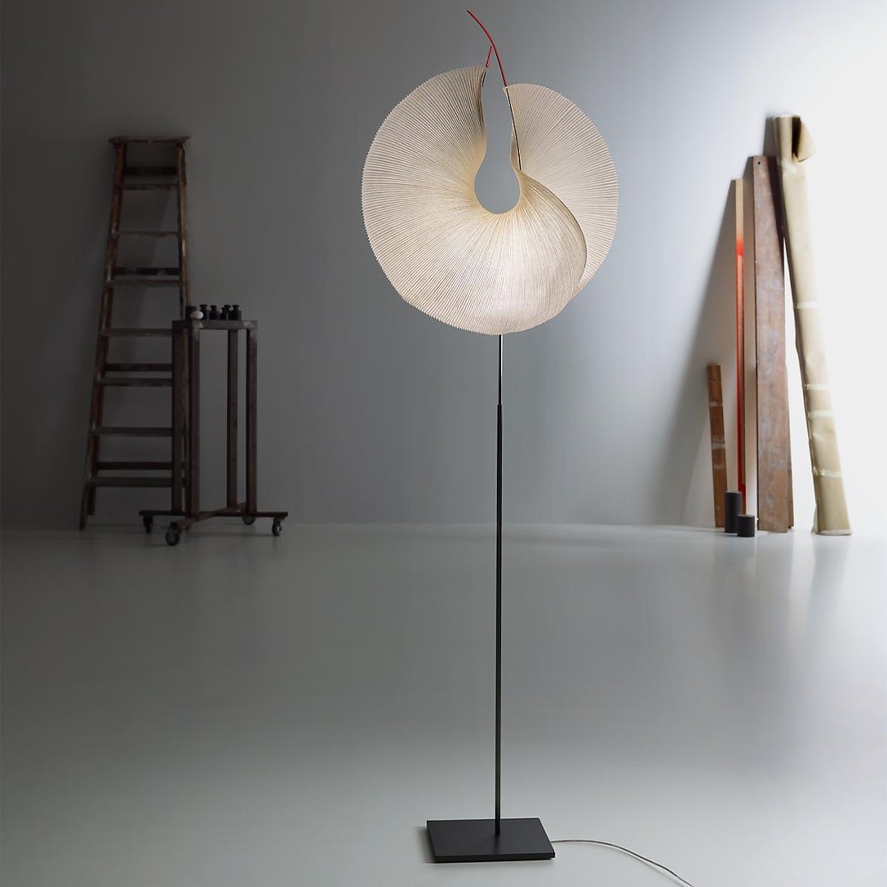 Ingo Maurer Yoruba Rose – Lámpara de pie — imagen 3