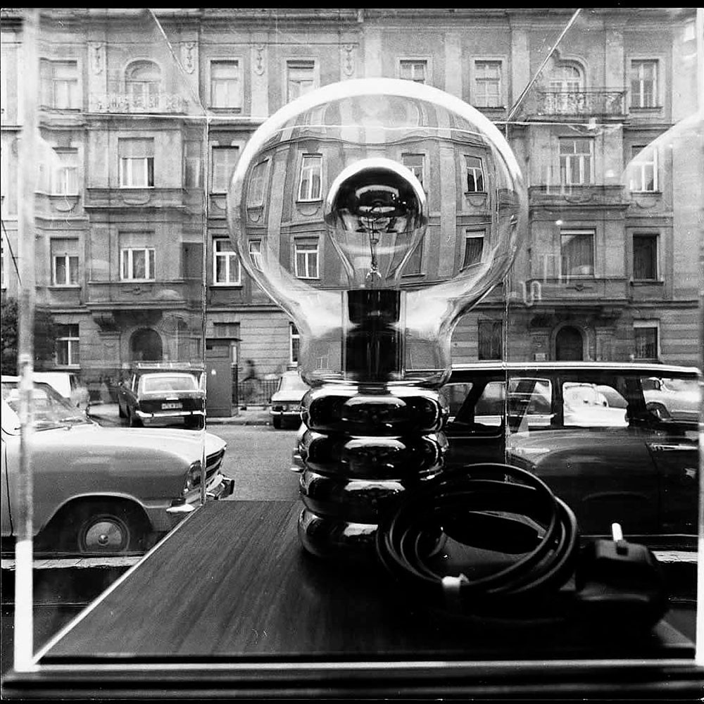 Ingo Maurer Bulb – Lámpara sobremesa — imagen 4