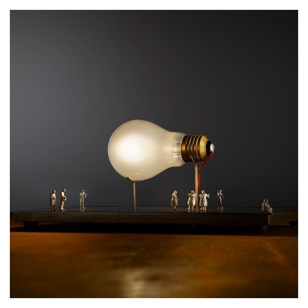 Ingo Maurer I Ricchi Poveri Monument for a Bulb – Lámpara sobremesa — imagen 4