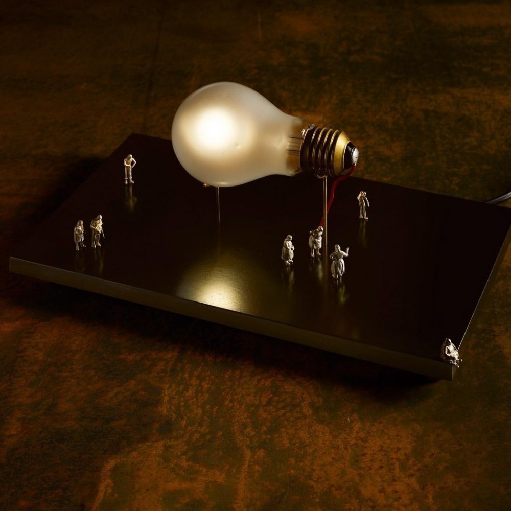 Ingo Maurer I Ricchi Poveri Monument for a Bulb – Lámpara sobremesa — imagen 5
