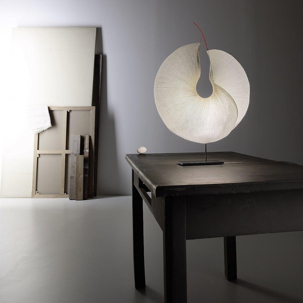 Ingo Maurer Yoruba rose – Lámpara sobremesa — imagen 3