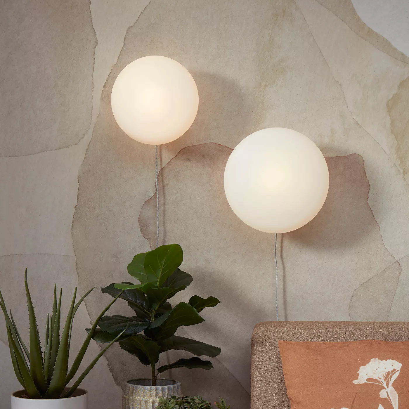 It's about RoMi Sapporo, arena - ø34 cm – Lámpara de pared — imagen 5