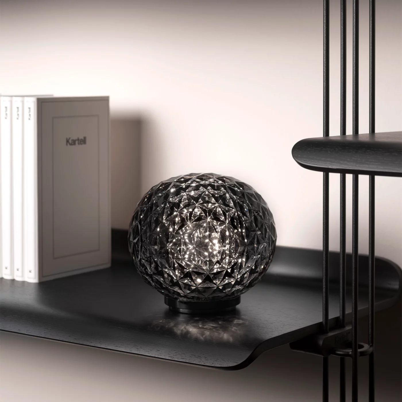Kartell Planet – Lámpara de sobremesa led — imagen 6