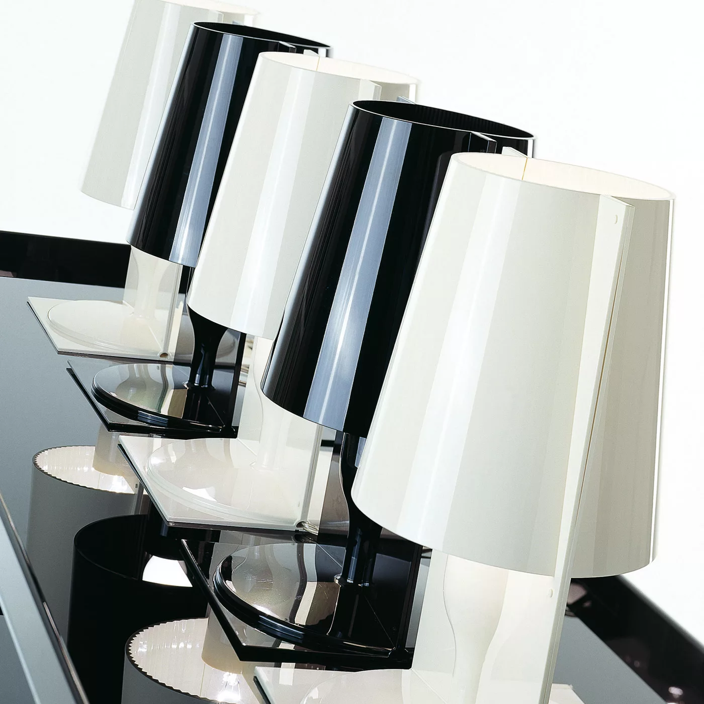 Kartell Take – Lámpara de sobremesa — imagen 4