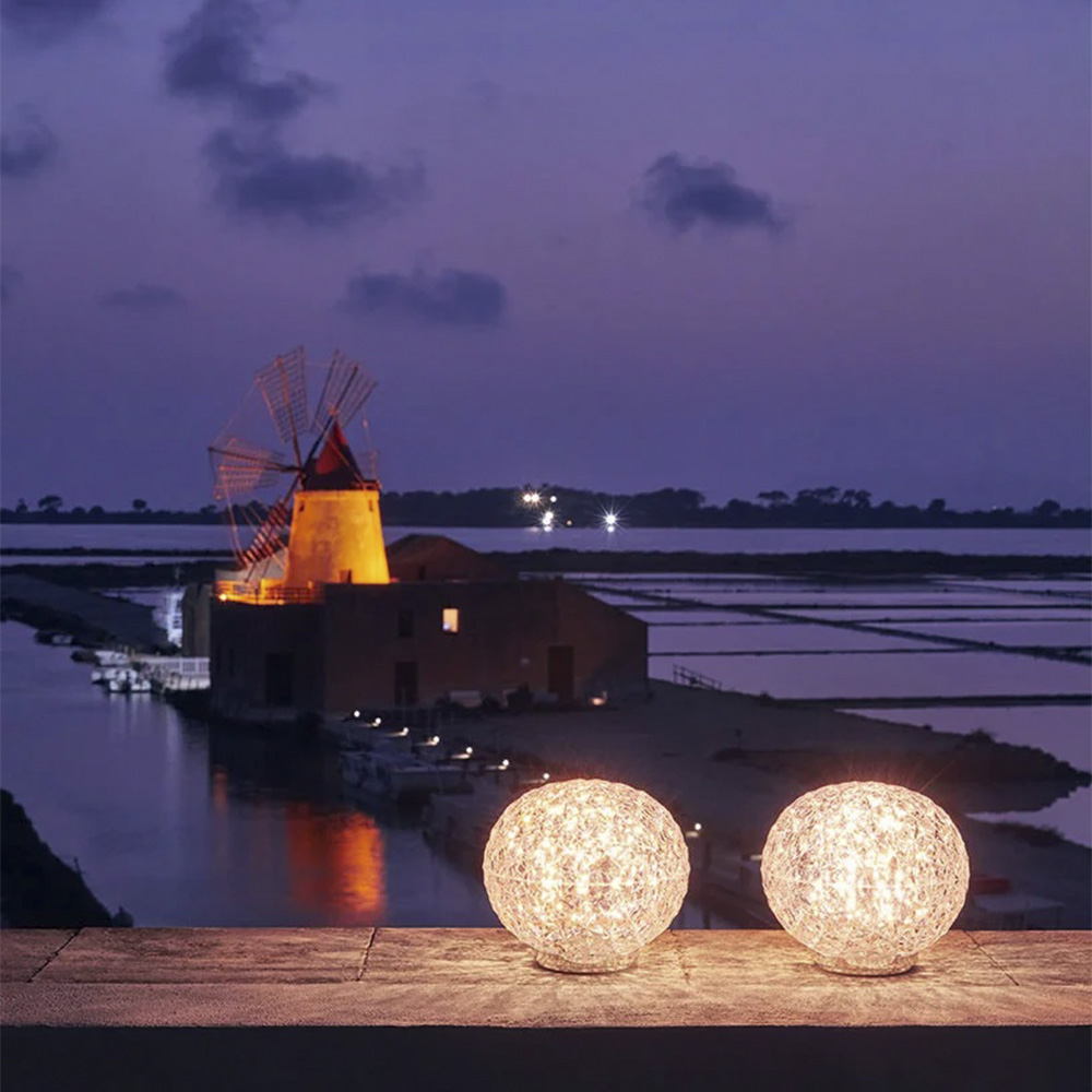 Kartell Planet baja – Lámpara sobremesa — imagen 7