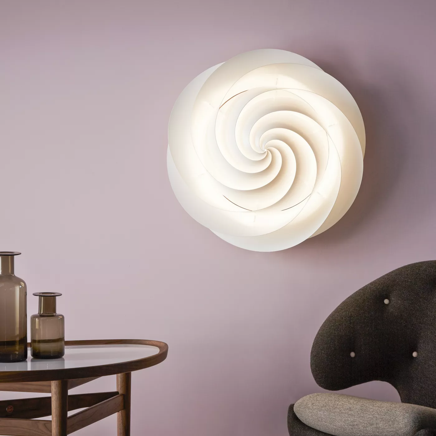 Le Klint Swirl, y pared blanco - ø37 cm – Lámpara de techo — imagen 3