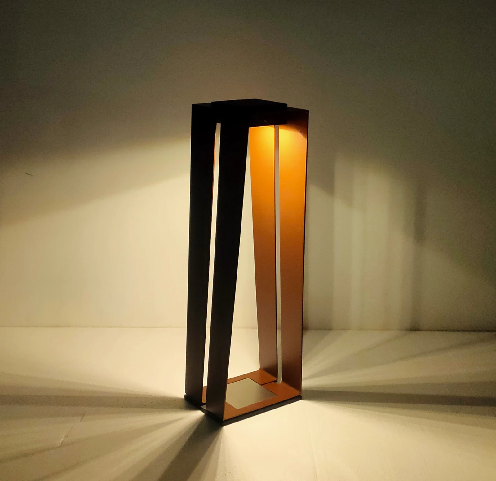 Les Jardins Skaal Linterna solar Led con sensor, Corte — imagen 3