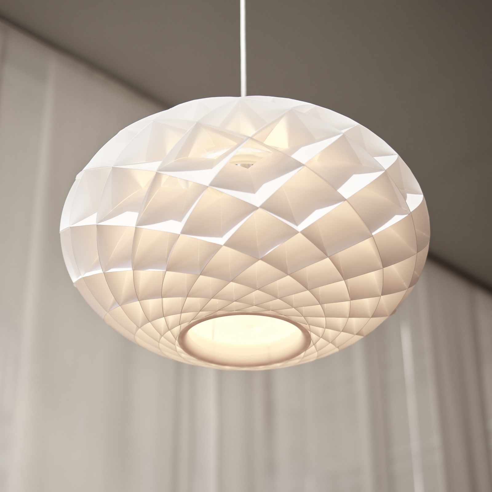 Louis Poulsen Patera Oval colgante LED blanco 50cm