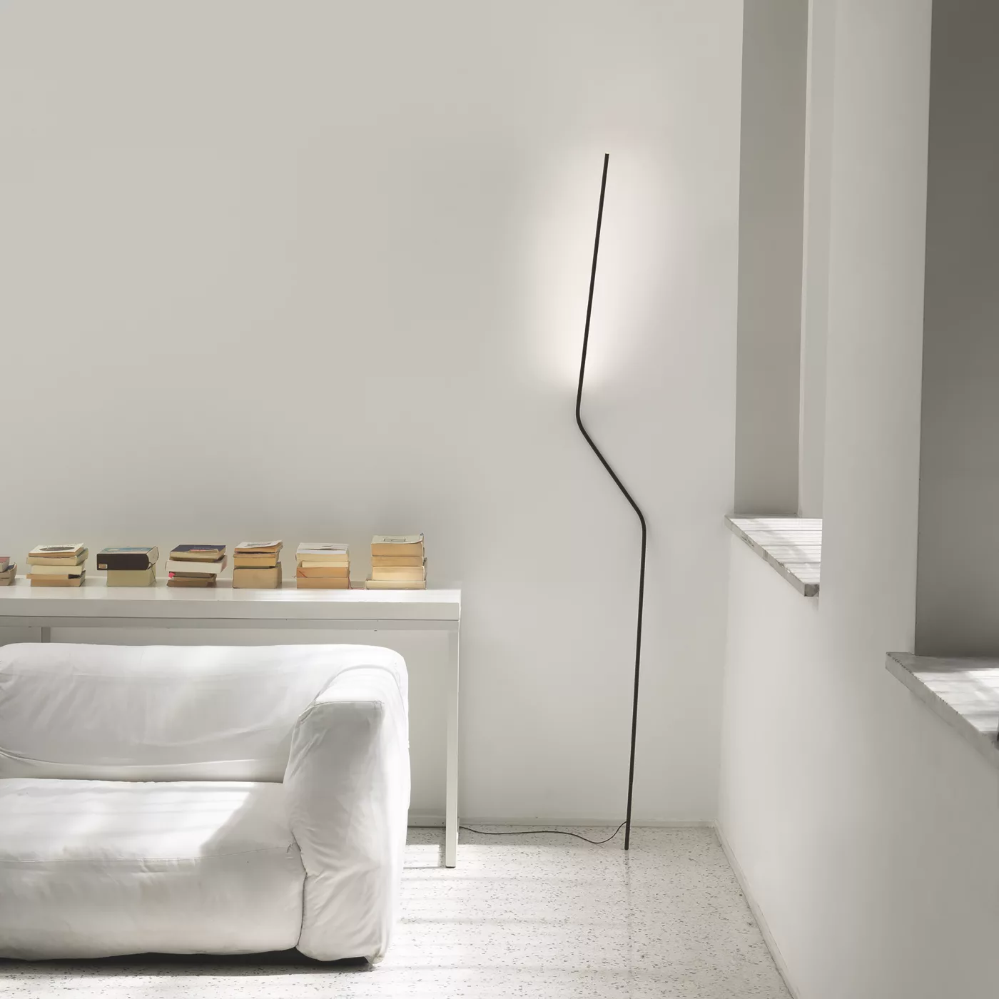 Nemo Neo, negro – Lámpara de pie led — imagen 3