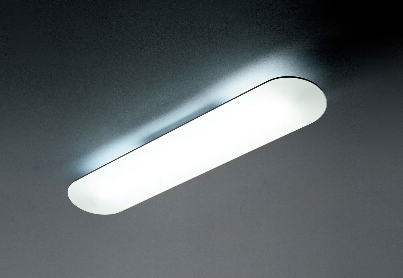 Artemide FLOAT linear SOFFITTO plafón