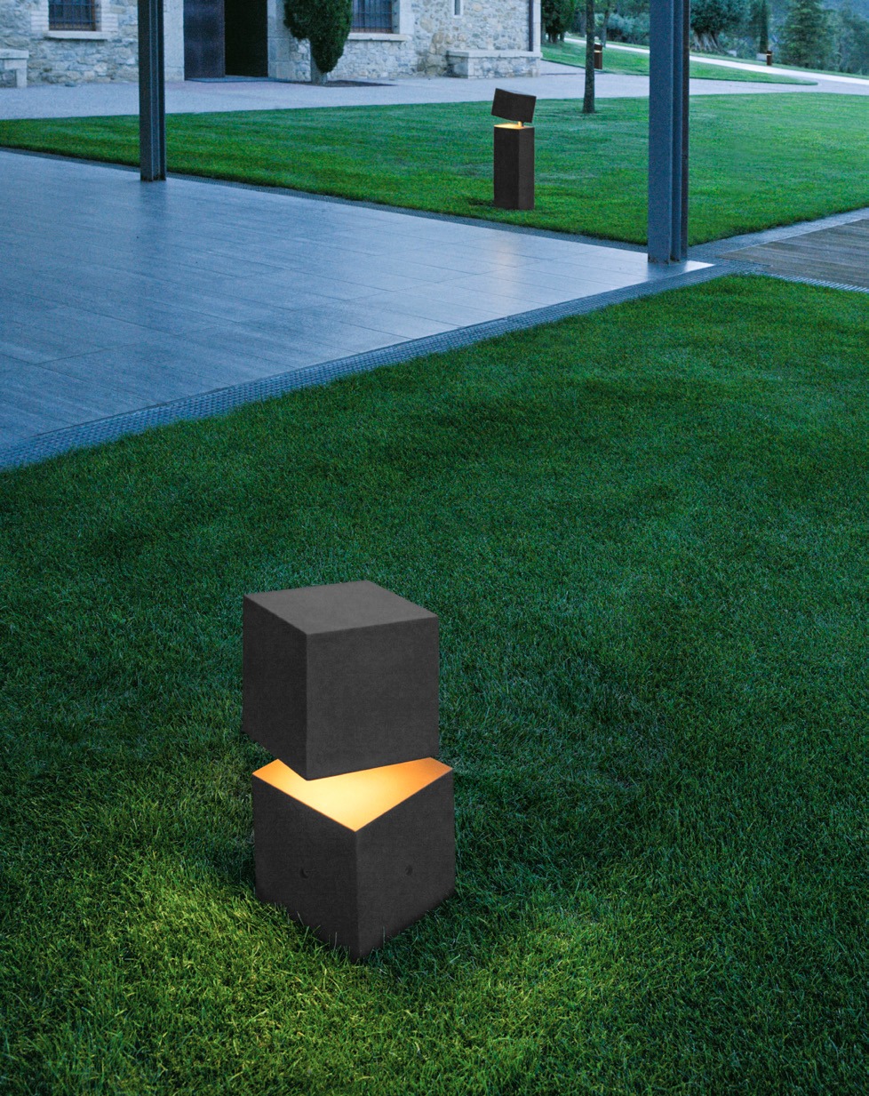 Vibia exterior Break 4108 – Lámpara de pie — imagen 7