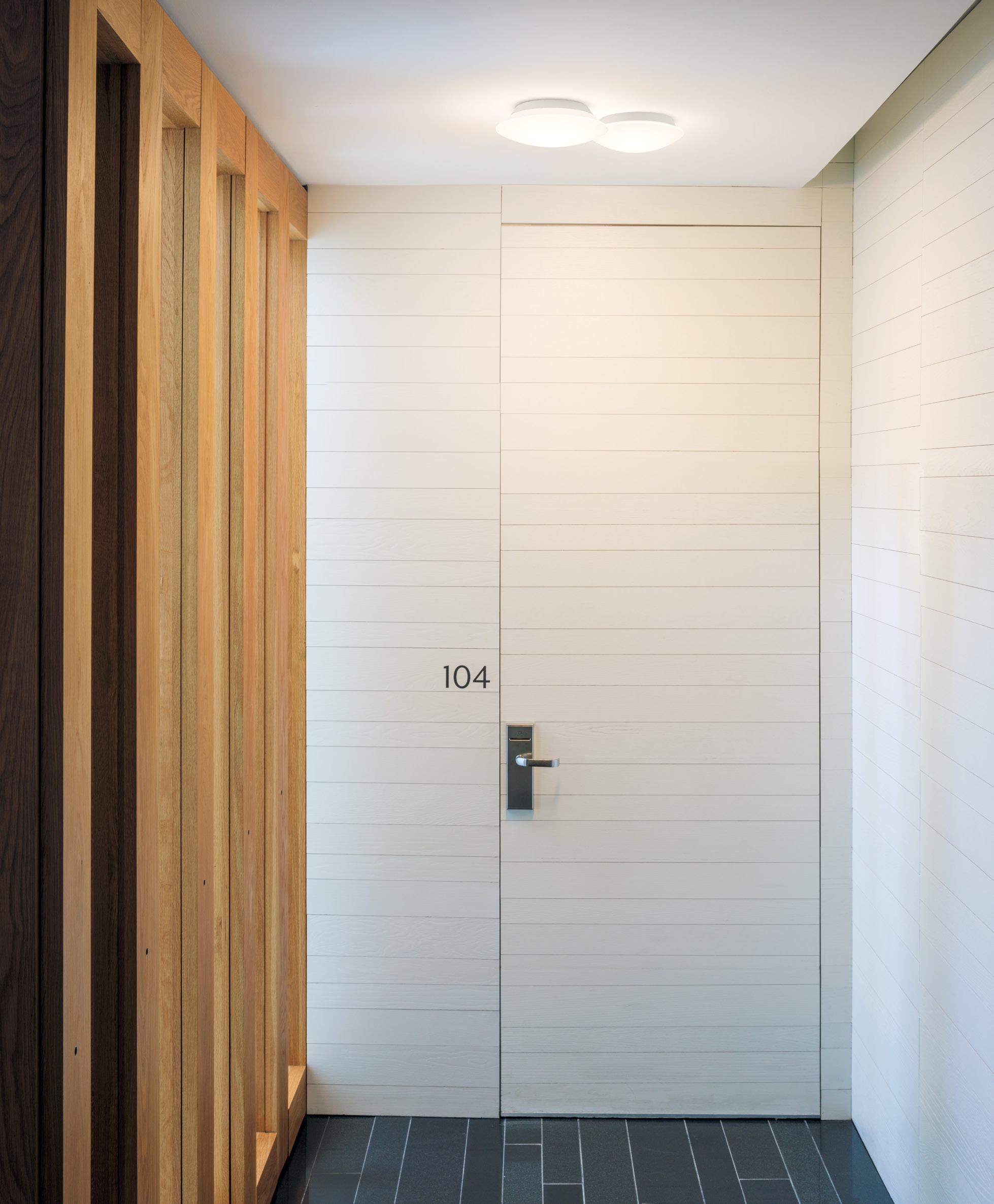 Vibia Puck 2 – Lámpara adosada a techo — imagen 2