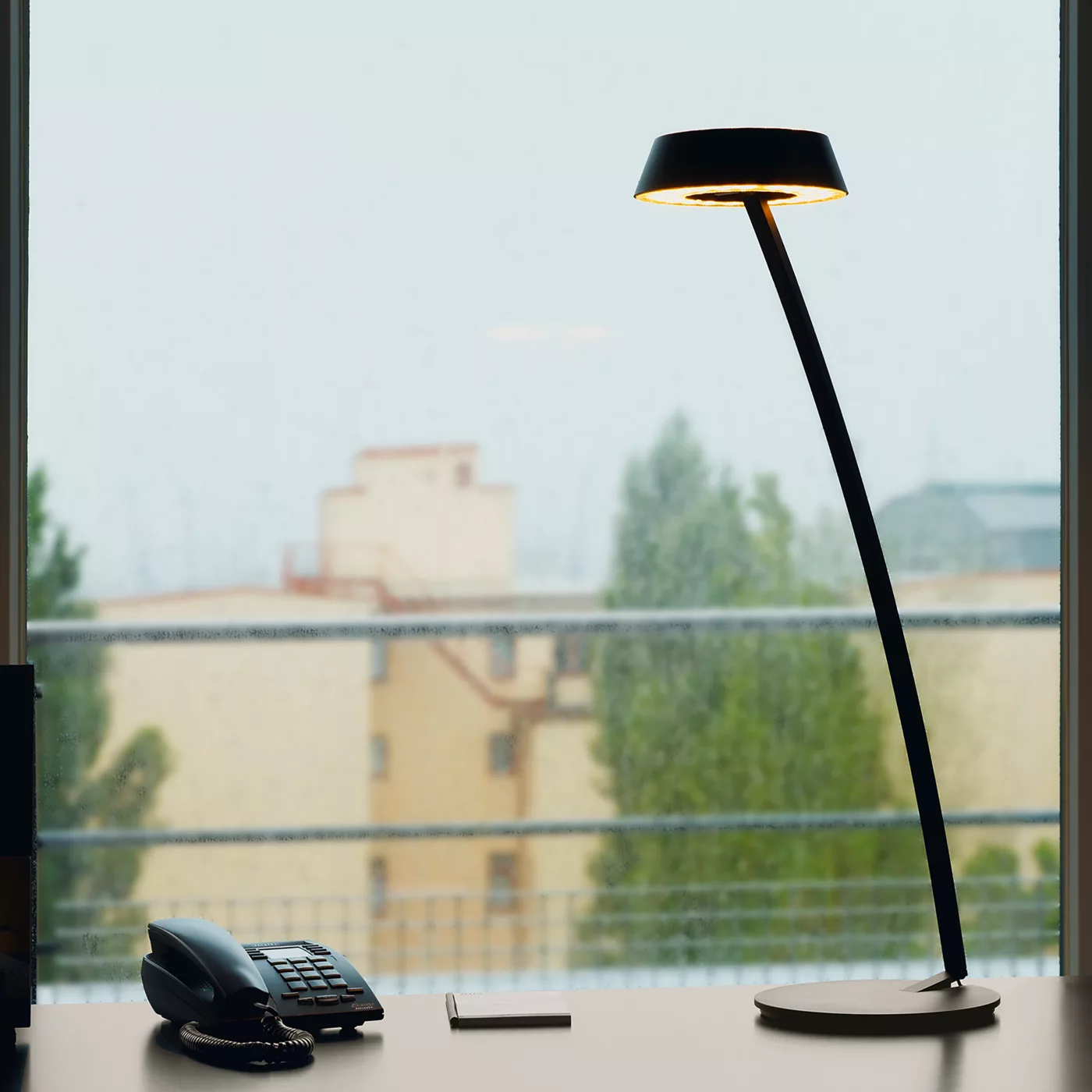 Oligo Glance, curvo – Lámpara de sobremesa led — imagen 5