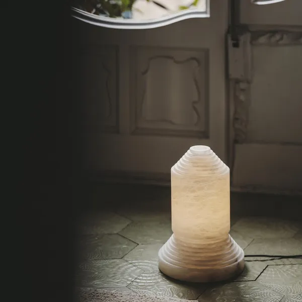 Santa & Cole Babel Blanco – Lámpara de mesa — imagen 2