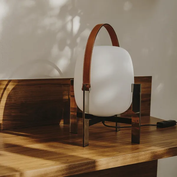 Santa & Cole Cesta Metálica M. Mango Piel – Lámpara de mesa — imagen 2